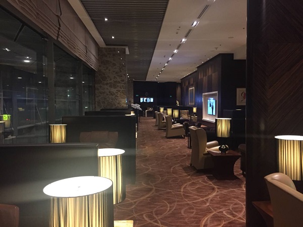 Singapore Airlines First Class Lounge Changi 2.jpg