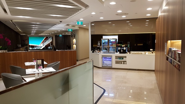 Singapore Airlines Melbourne Airport First Class Lounge 3